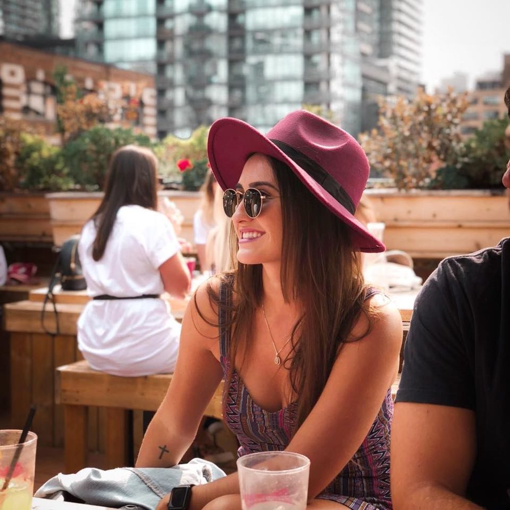 Meet your Posher, Moniky